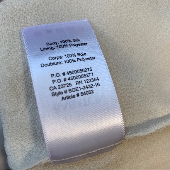 Babaton 100% Silk Alexander Blouse Bone Size medium NWT - Picture 10 of 10